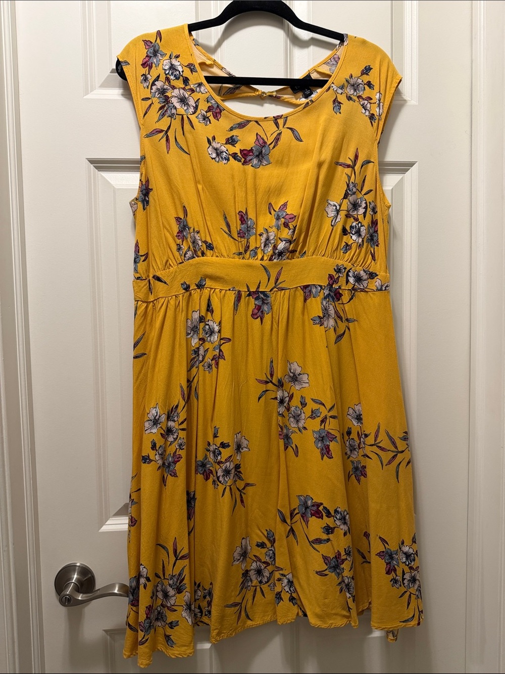 GUC pre-loved Torrid yellow floral dress. Size 1.
